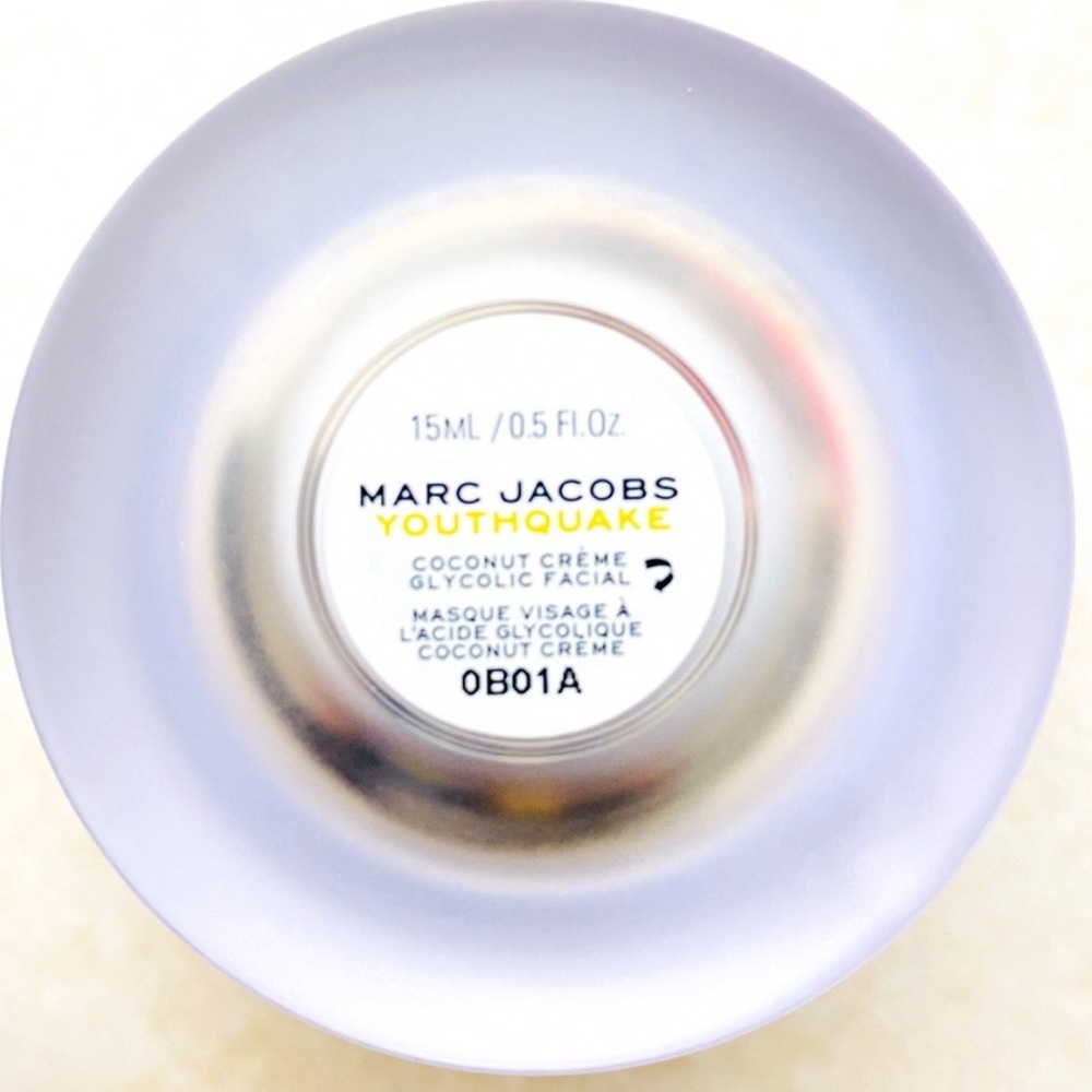 Marc Jacobs Youthquake-New - Picture 2 of 2